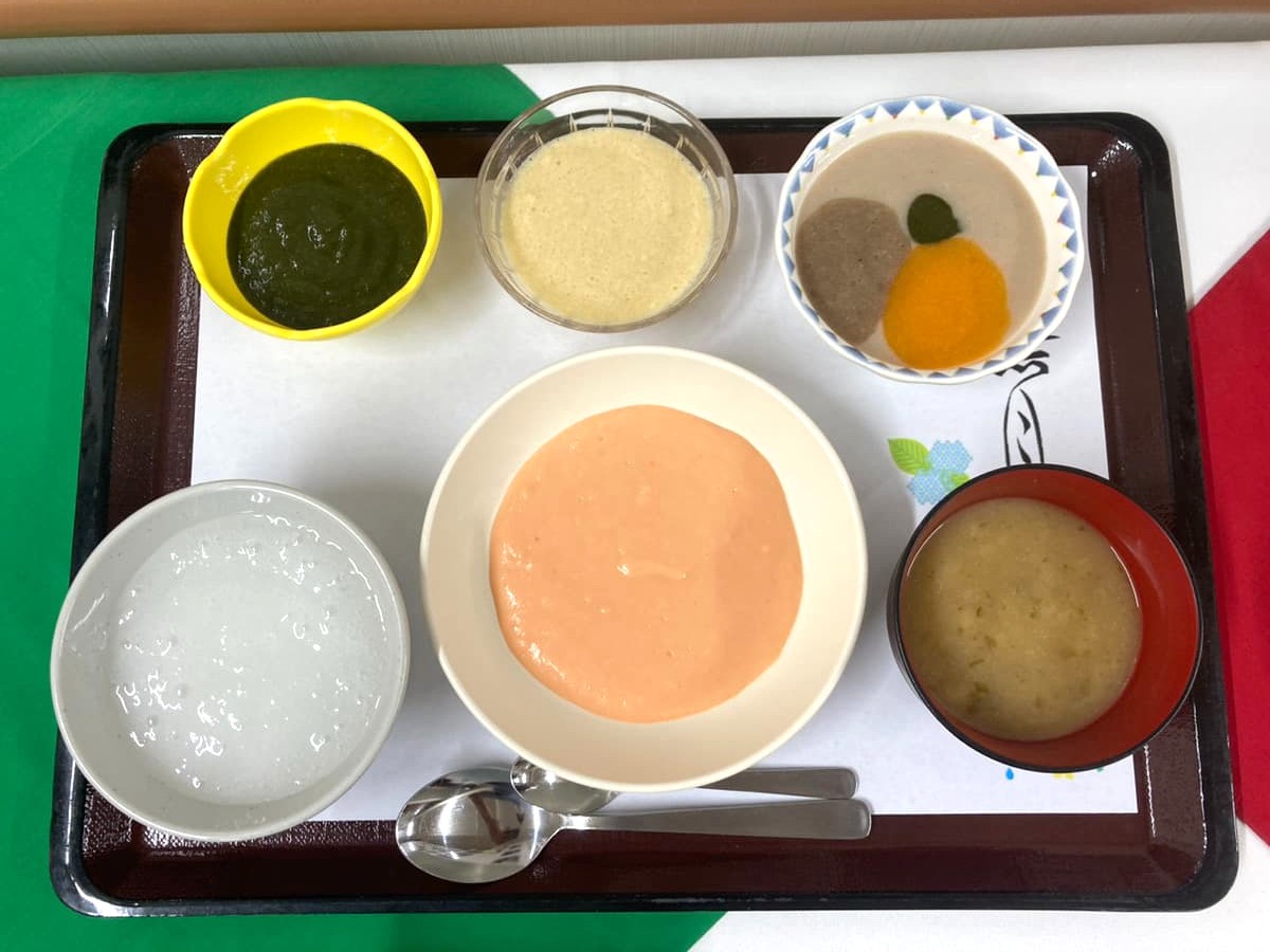 食一住宅型有料老人ホーム〈ベストライフ松戸中央〉の食事例　ミキサー食